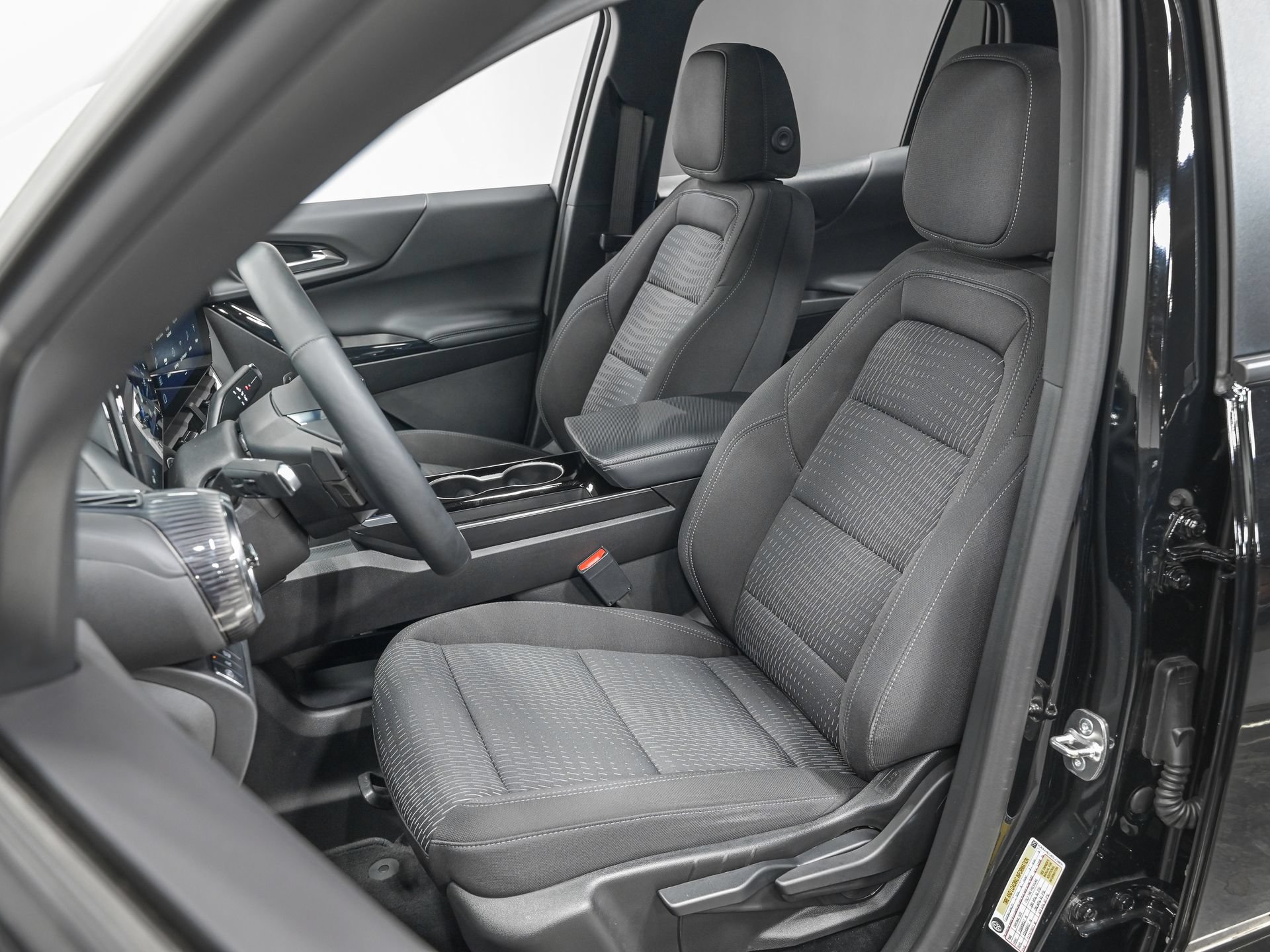 Used 2025 Chevrolet Equinox LT FWD image 15