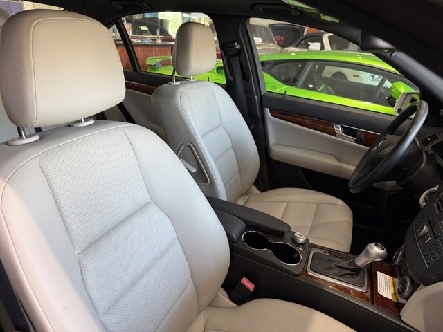 Used 2011 Mercedes-Benz C 300 Sedan image 8