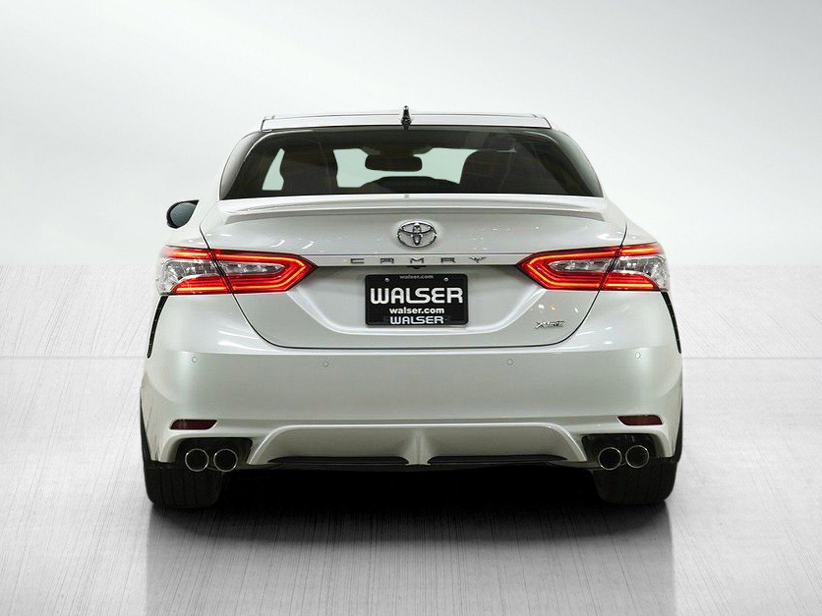 Used 2020 Toyota Camry XSE FWD image 4
