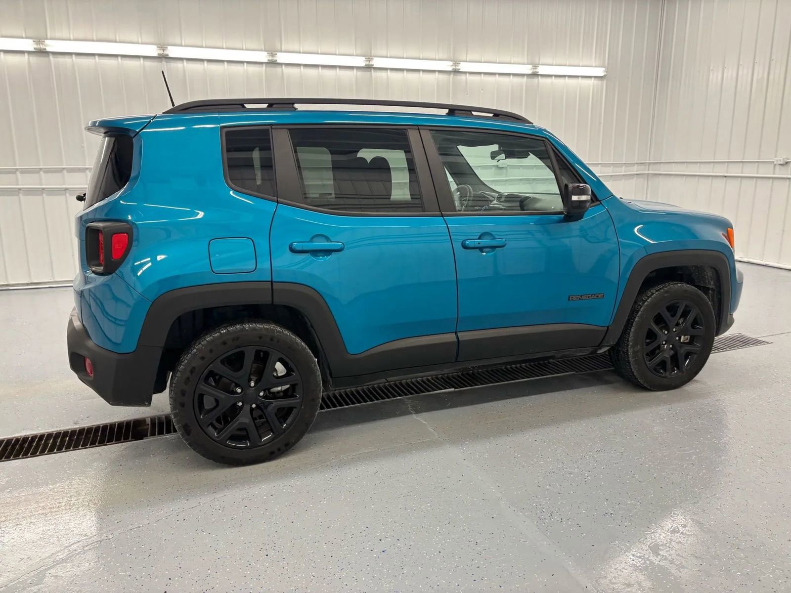Used 2022 Jeep Renegade Altitude image 7