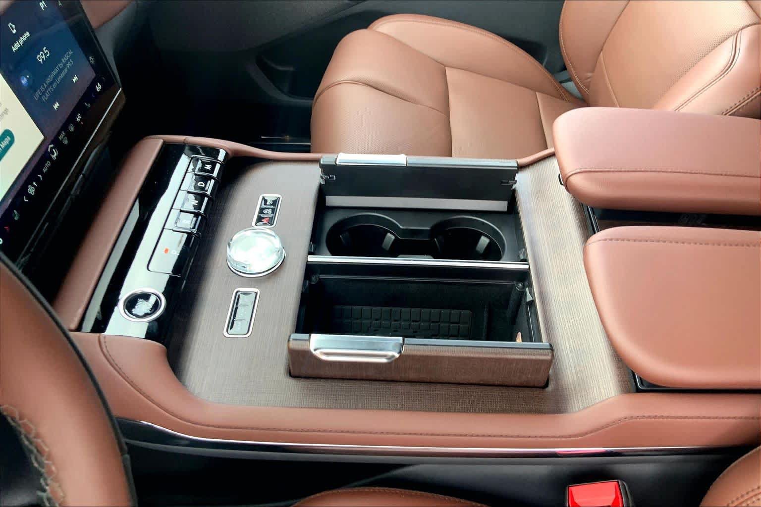 New 2026 Lincoln Navigator Reserve AWD/4WD image 7