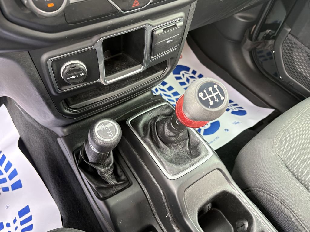 Used 2019 Jeep Wrangler Sport image 29