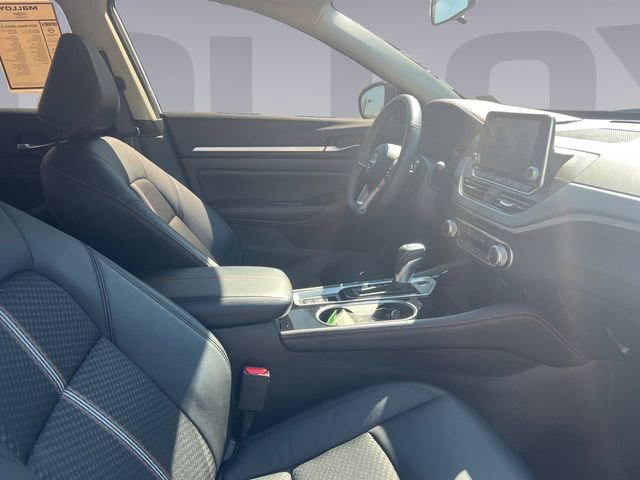 Used 2024 Nissan Altima 2.5 SR image 17