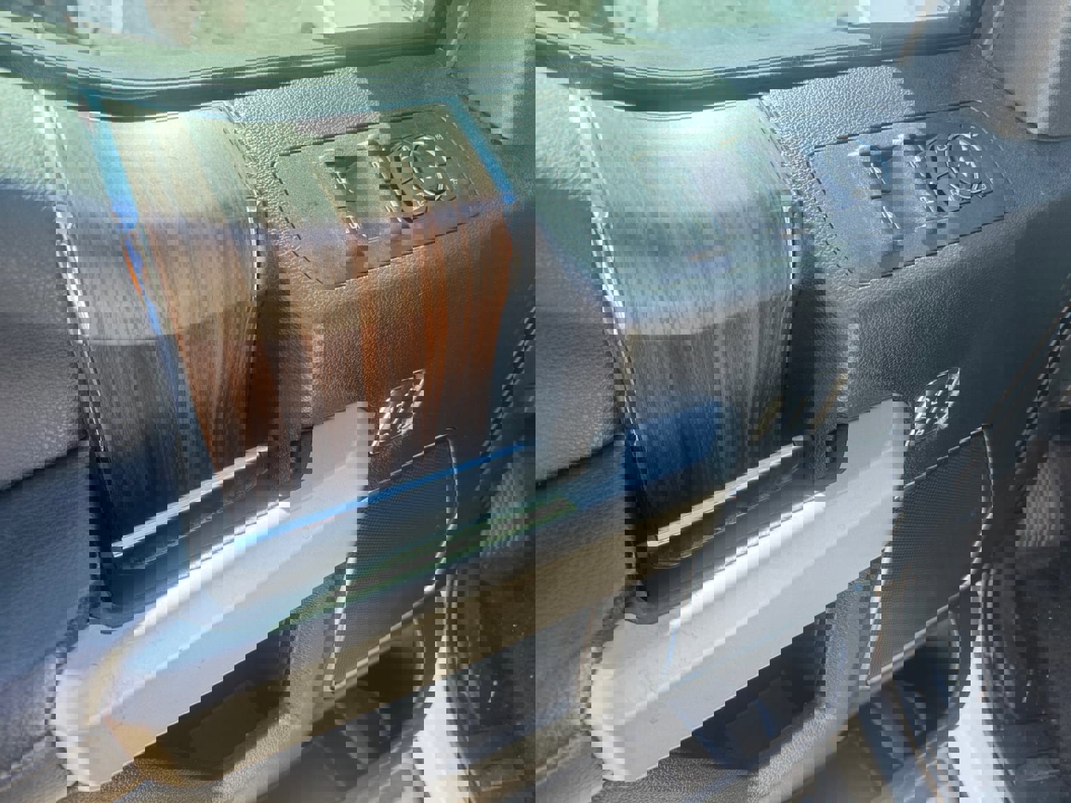 Used 2016 Ford F150 Lariat image 10