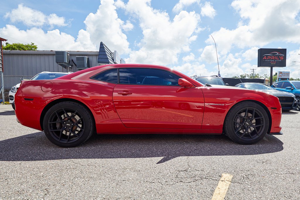 Used 2011 Chevrolet Camaro SS w/ RS Package RWD image 4