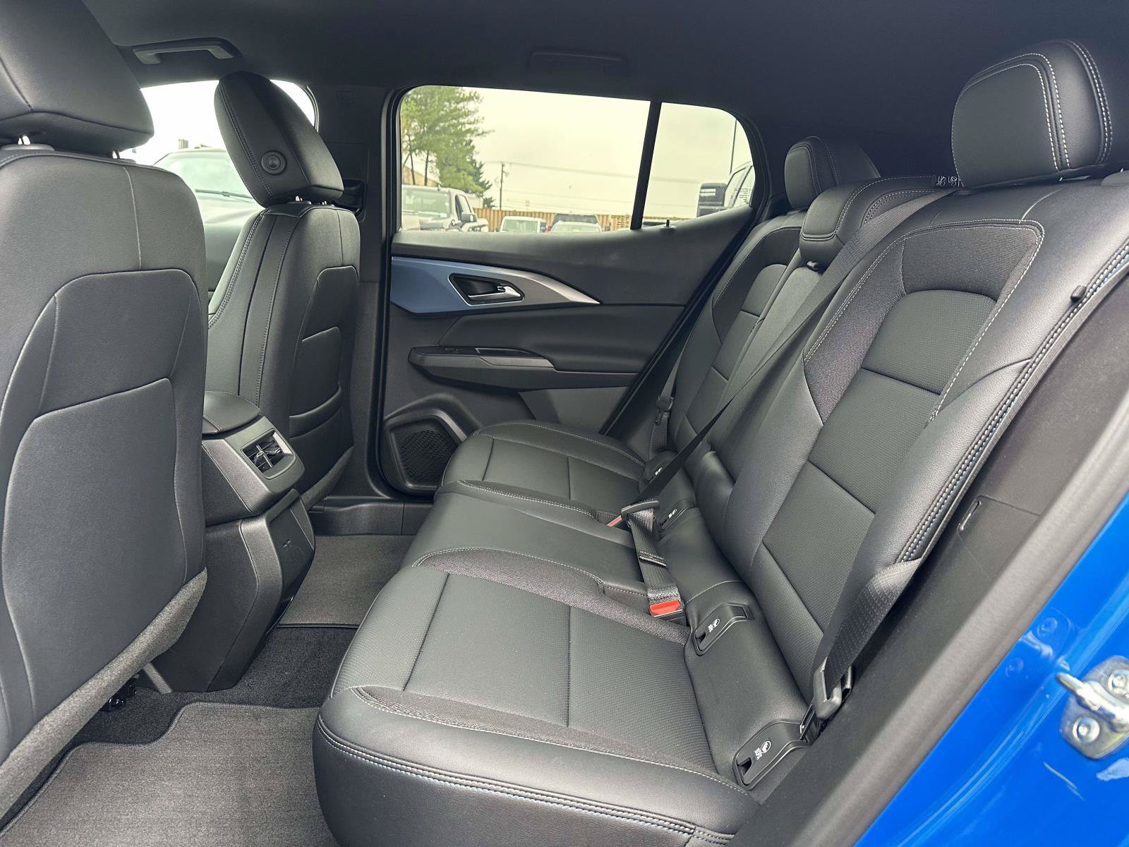 New 2026 Chevrolet Equinox EV LT AWD/4WD image 21