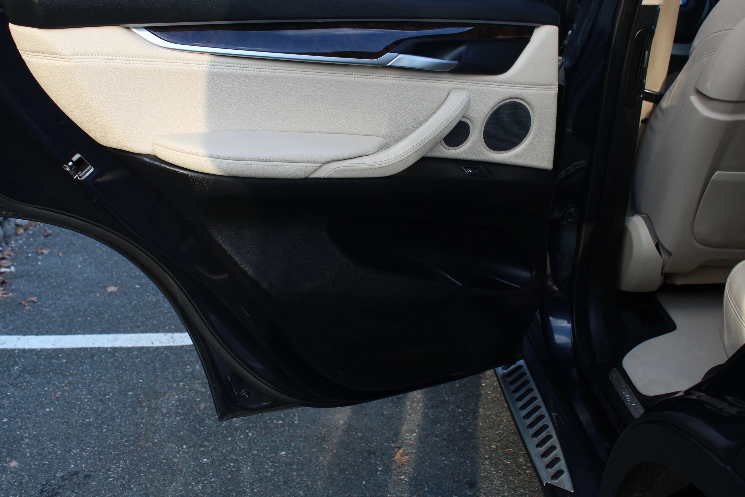 Used 2016 BMW X5 xDrive50i image 14