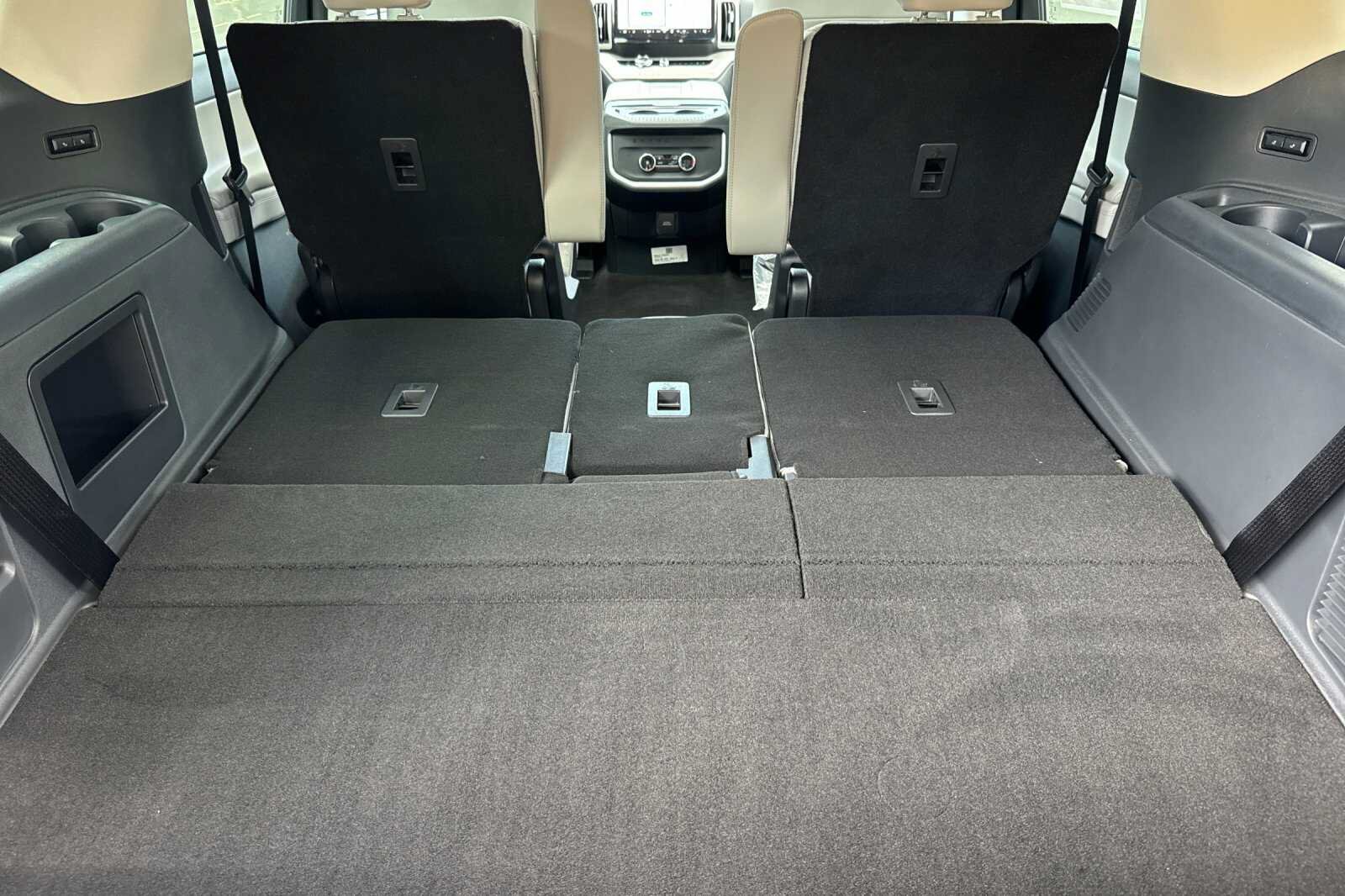 New 2026 Ford Expedition Active AWD/4WD image 13