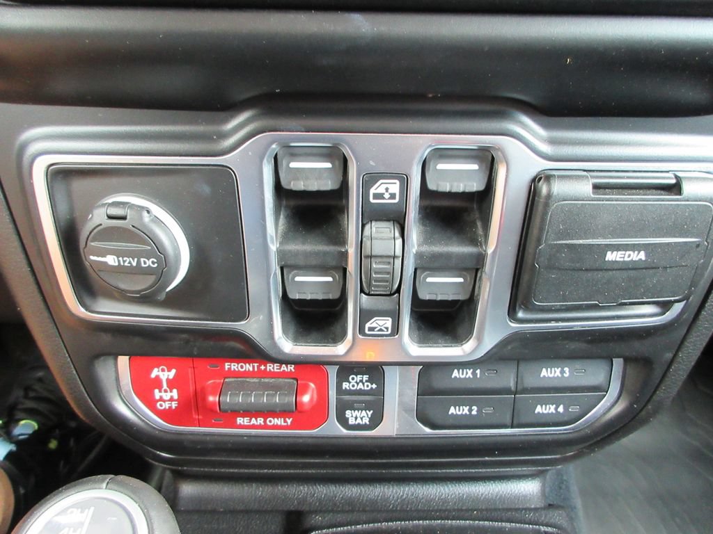 Used 2021 Jeep Wrangler Unlimited Rubicon AWD/4WD image 31