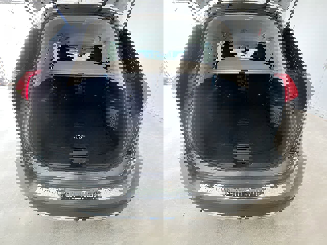 Used 2020 Nissan Rogue S w/ Special Edition Package image 24