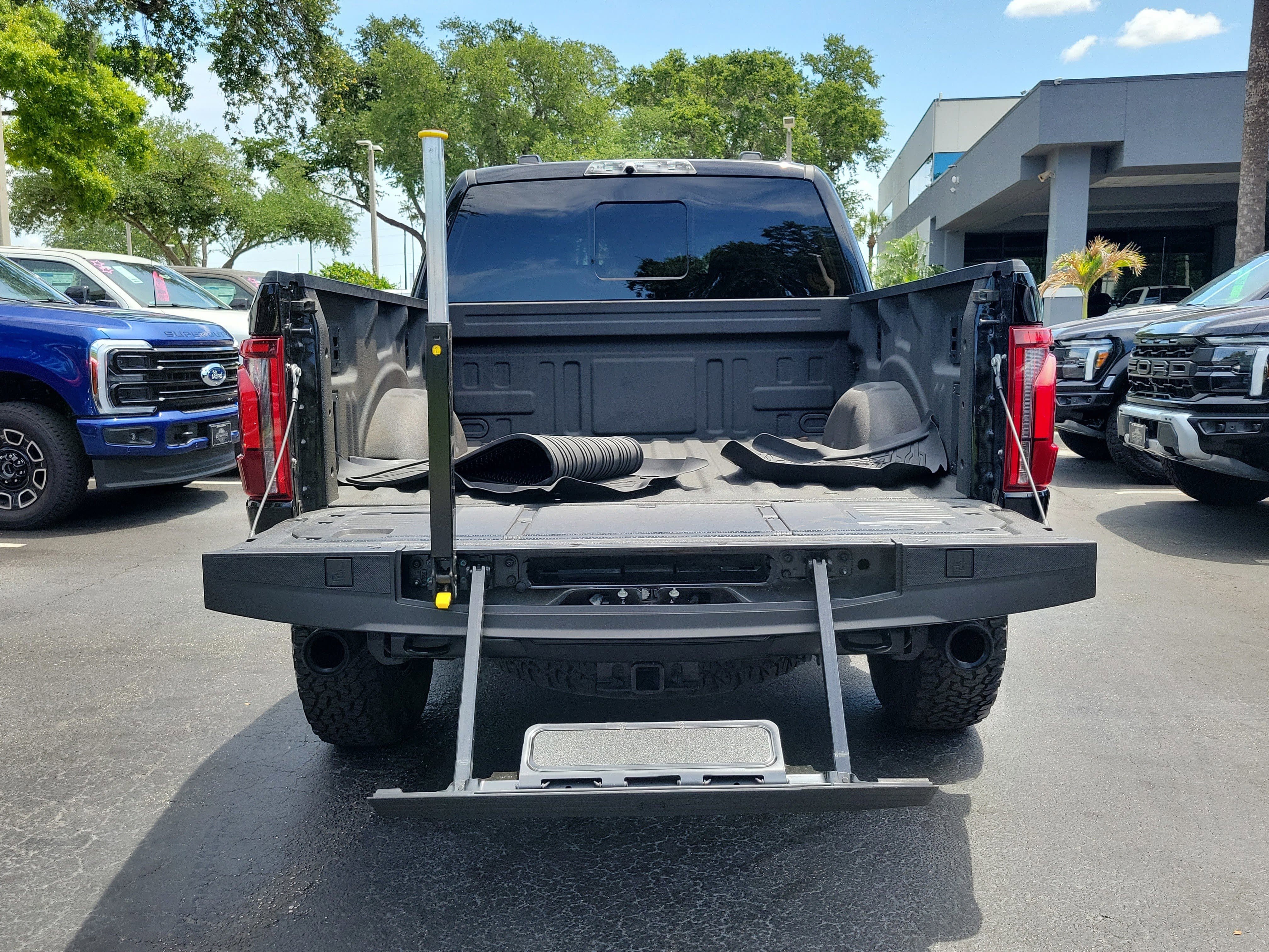 Certified 2025 Ford F150 Raptor w/ Equipment Group 803A Raptor R AWD/4WD image 12