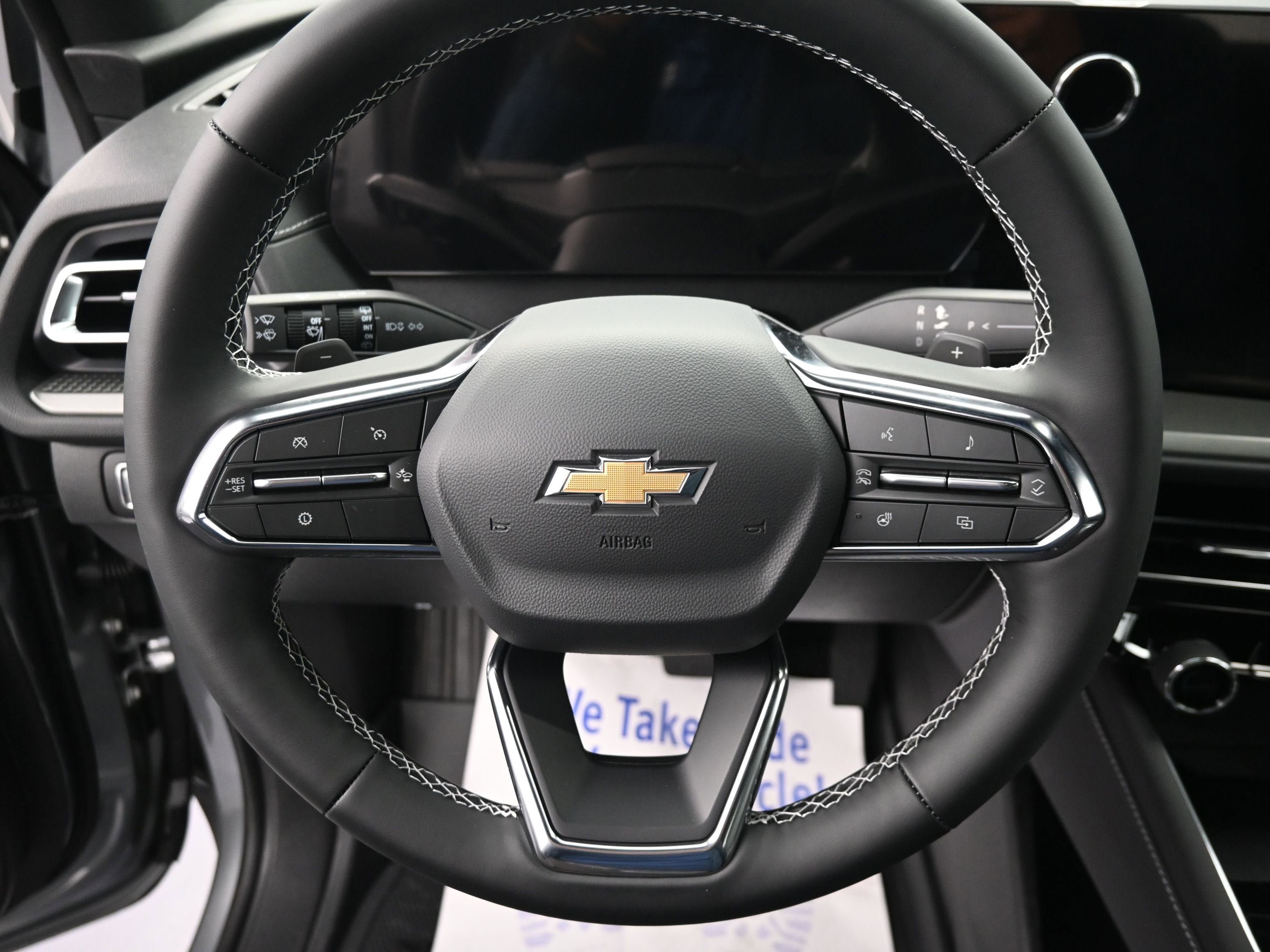 New 2026 Chevrolet Traverse LT w/ Driver Confidence Package AWD/4WD image 11