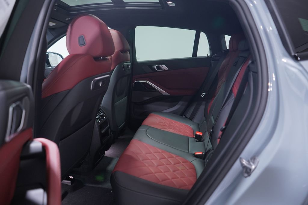 New 2026 BMW X6 xDrive40i w/ Premium Package AWD/4WD image 9