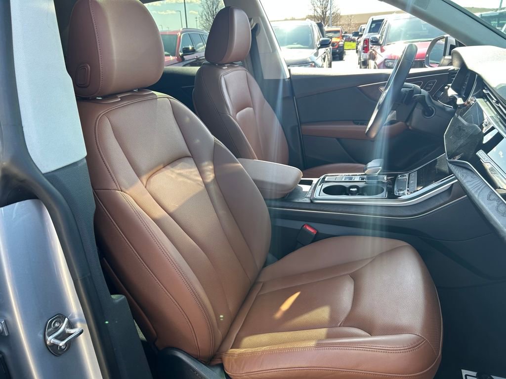 Used 2022 Audi Q8 Premium Plus w/ Premium Plus Package image 27