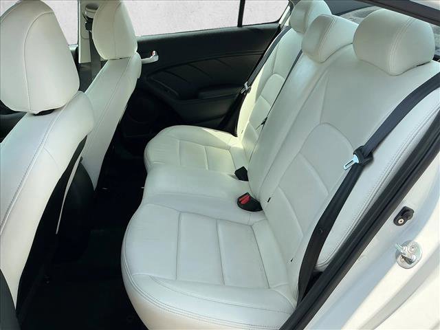 Used 2017 Kia Forte LX image 13