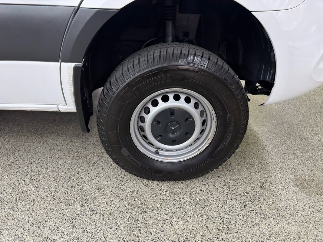 Used 2021 Mercedes-Benz Sprinter 2500 image 26