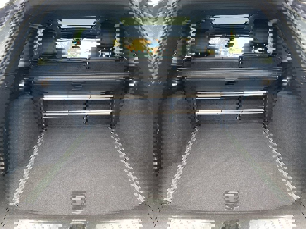 Used 2025 Cadillac XT5 Premium Luxury image 16