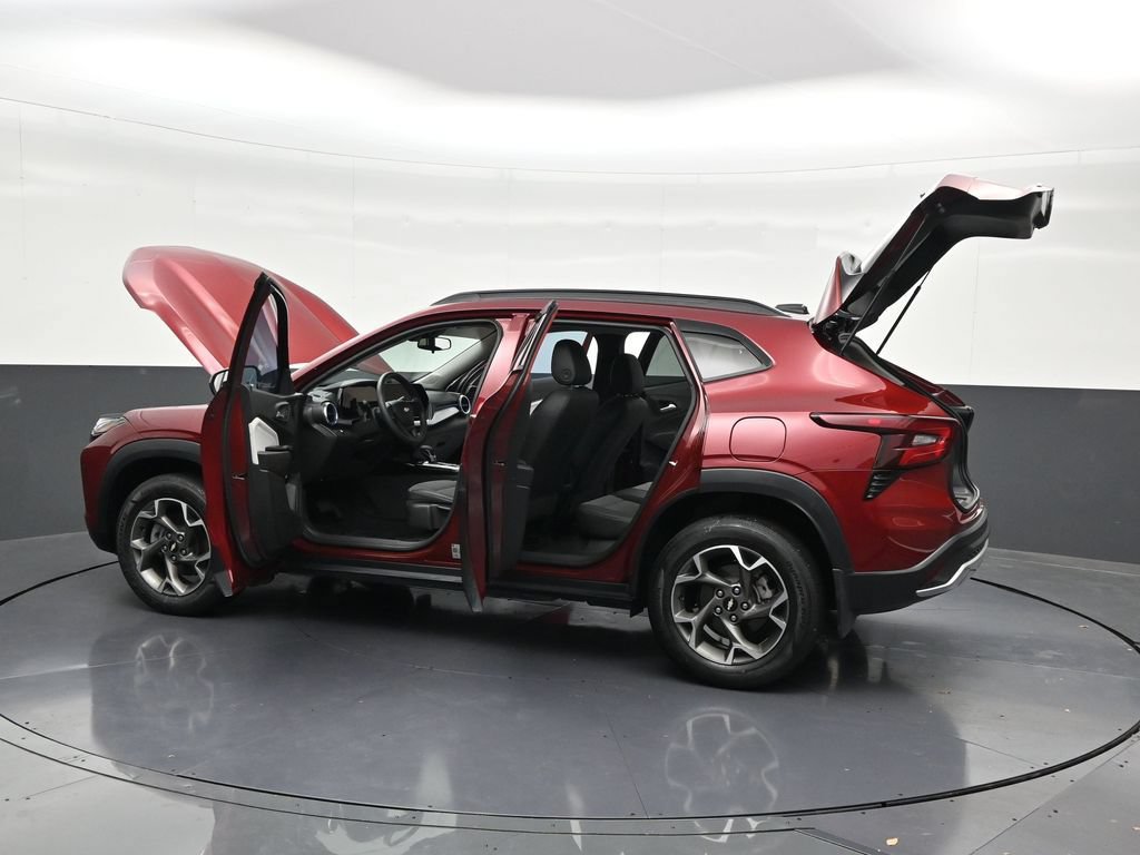 Used 2024 Chevrolet Trax LT FWD image 40