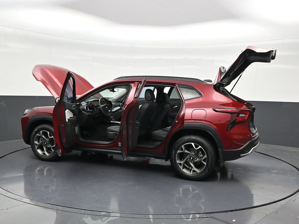 Used 2024 Chevrolet Trax LT FWD image 40