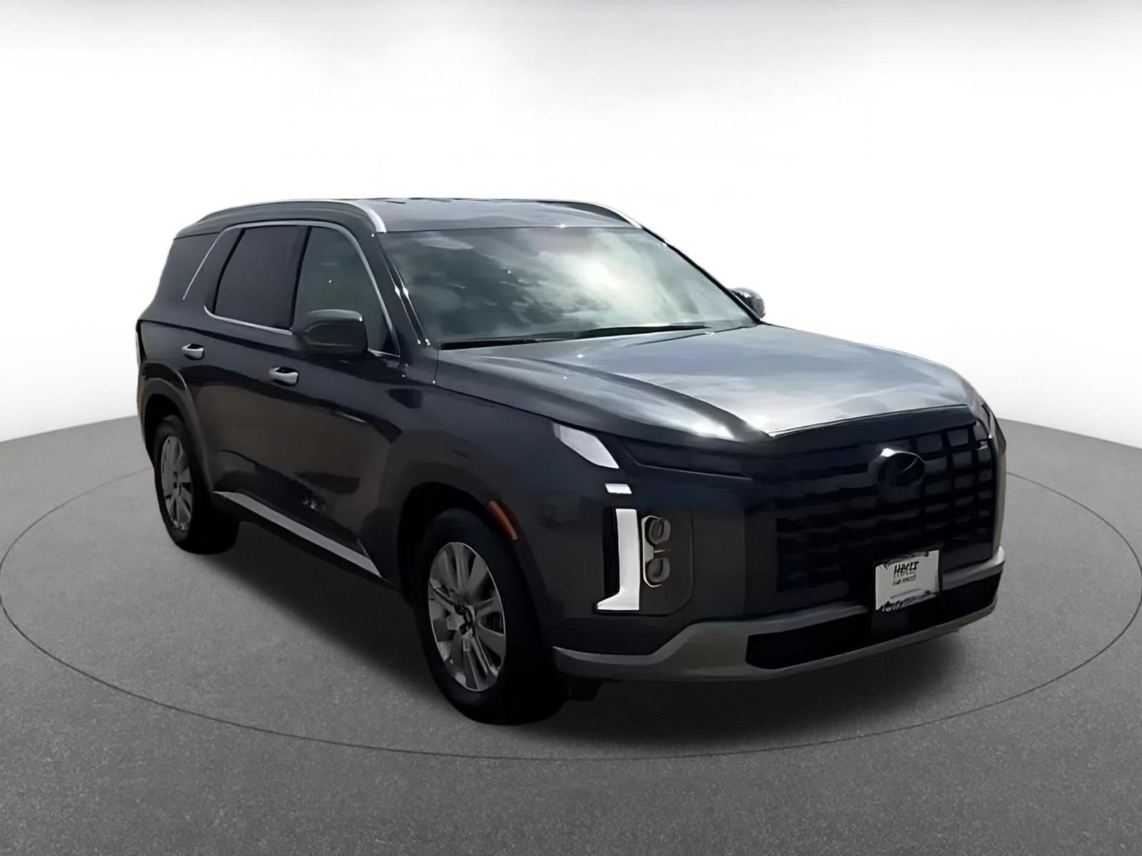 Used 2024 Hyundai Palisade SEL FWD image 3