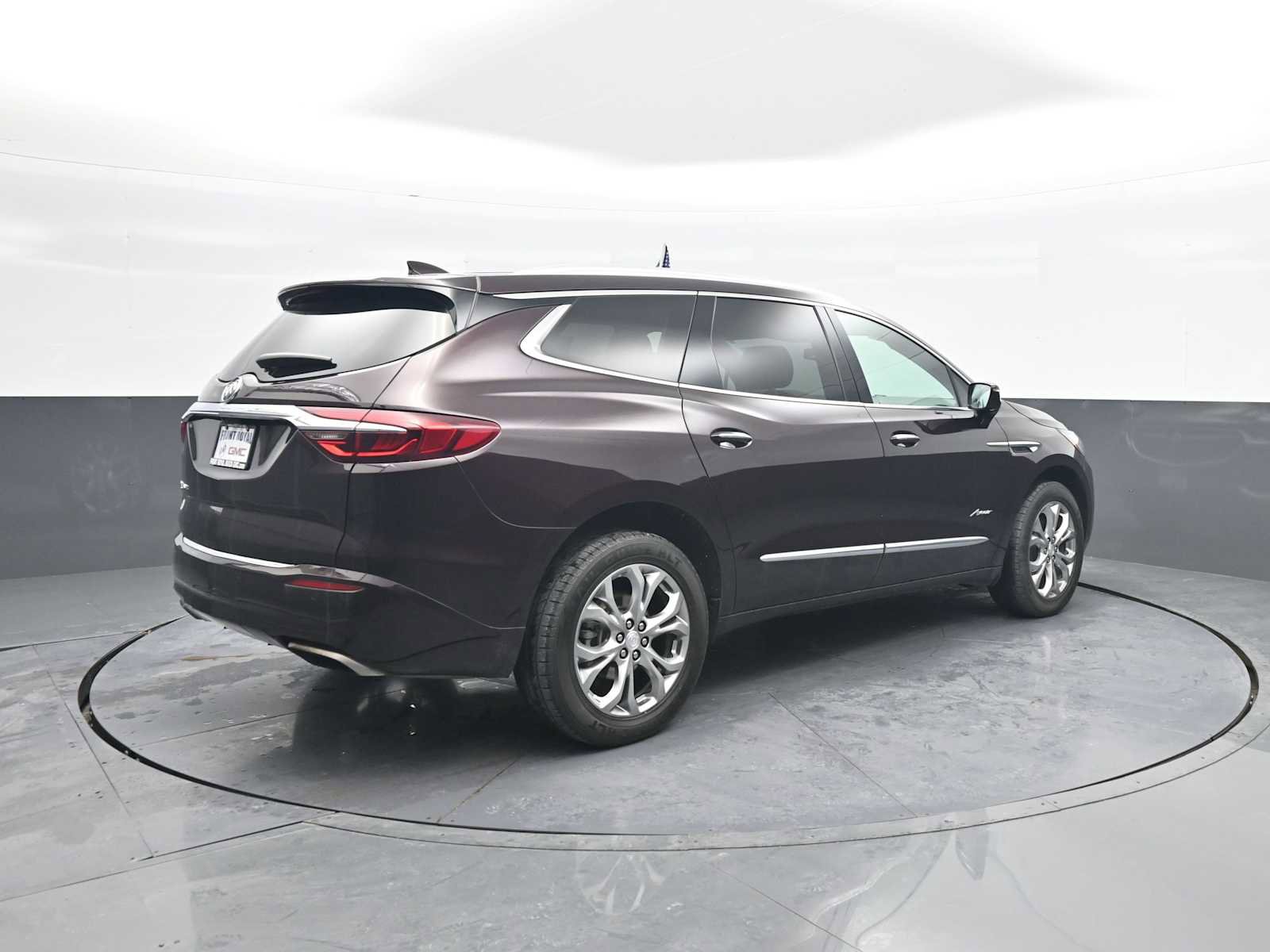 Used 2021 Buick Enclave Avenir w/ Avenir Technology Package image 8