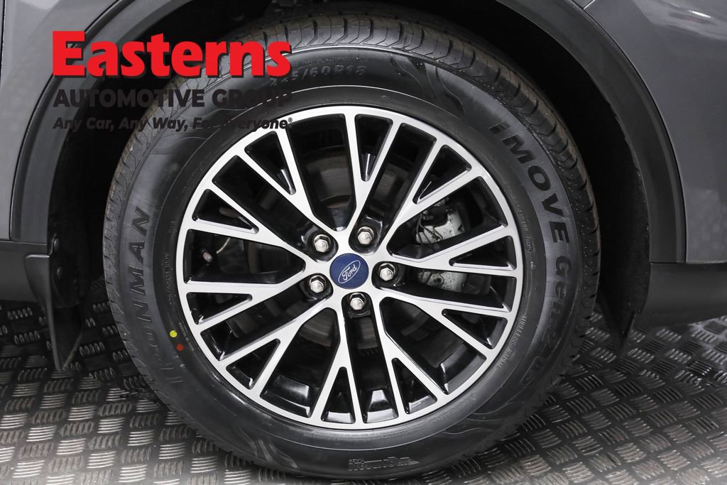 Used 2022 Ford Escape SE w/ Cold Weather Package image 30