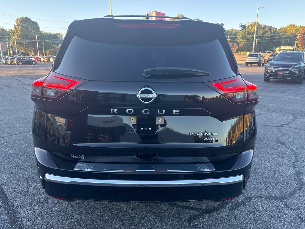 Used 2026 Nissan Rogue Platinum w/ Platinum Premium Package AWD/4WD image 3