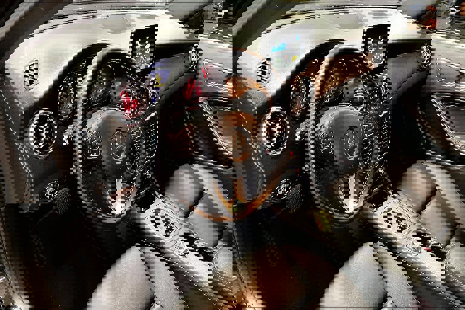 Used 2016 Mercedes-Benz GLA 250 4MATIC image 17