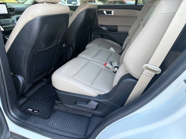 Used 2020 Ford Explorer XLT w/ Equipment Group 202A AWD/4WD image 21