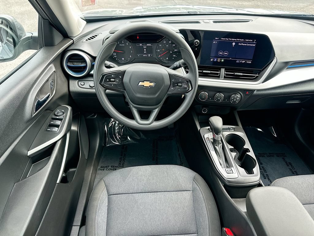 Certified 2024 Chevrolet Trax LS w/ LS Convenience Package FWD image 20