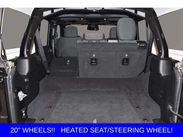 Used 2025 Jeep Wrangler Unlimited Sahara AWD/4WD image 11