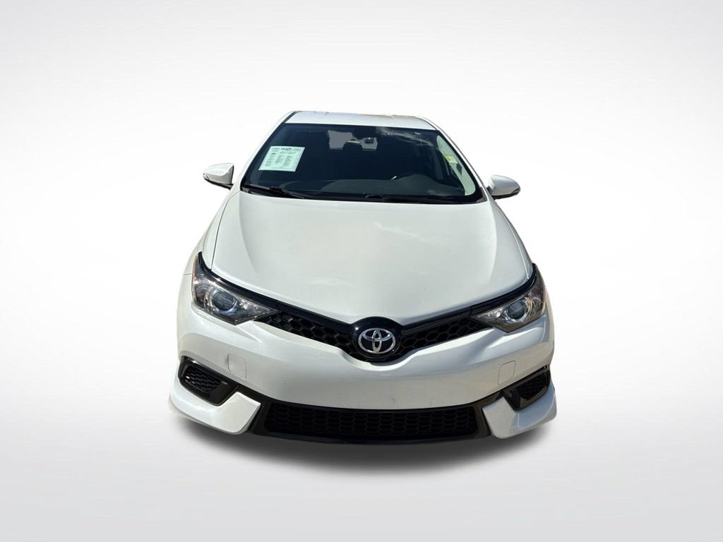 Used 2018 Toyota Corolla iM FWD image 2