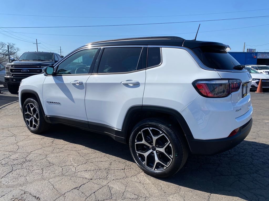 Used 2025 Jeep Compass Limited AWD/4WD image 6