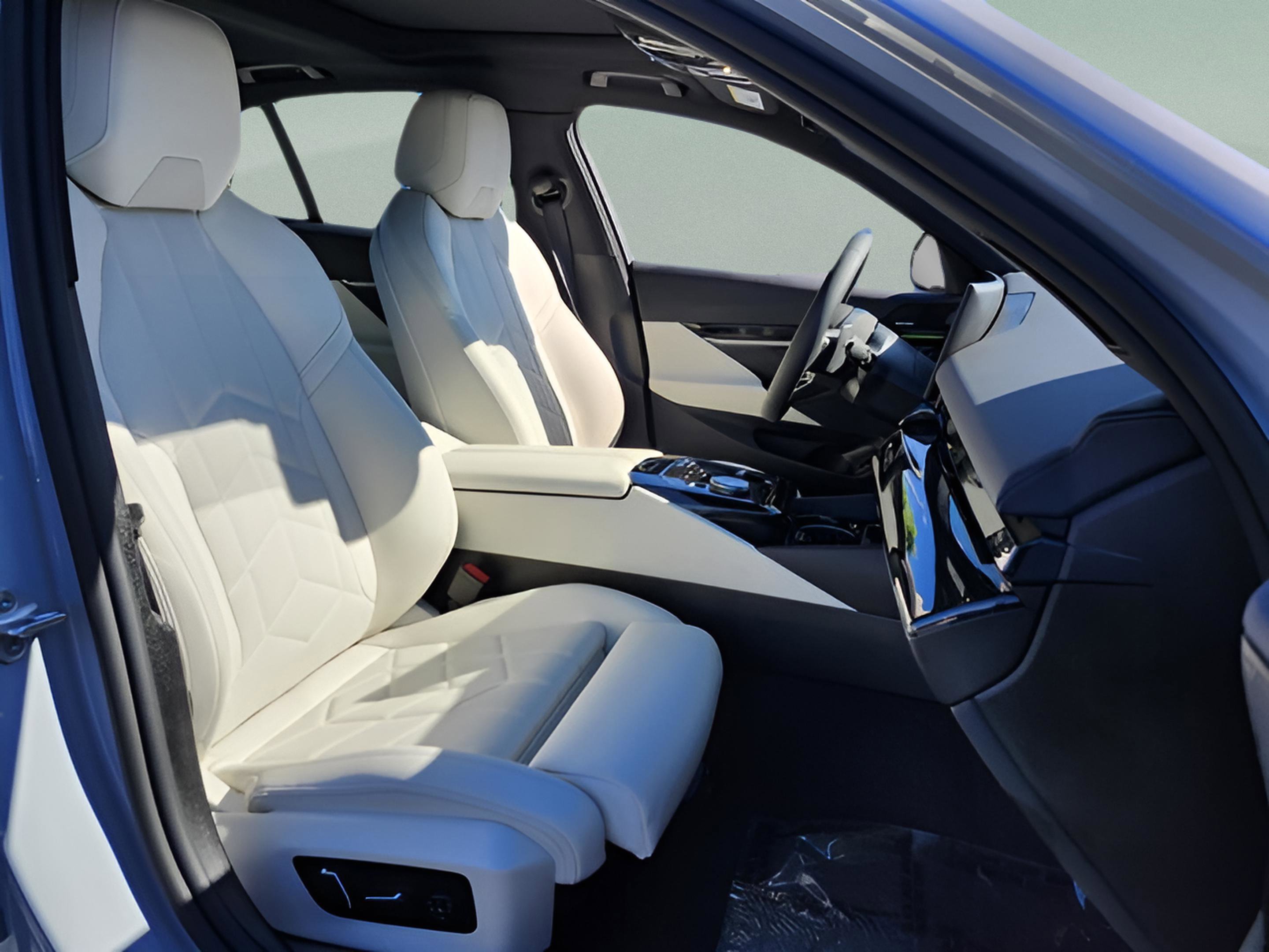 Certified 2026 BMW 530i xDrive w/ M Sport Package image 17