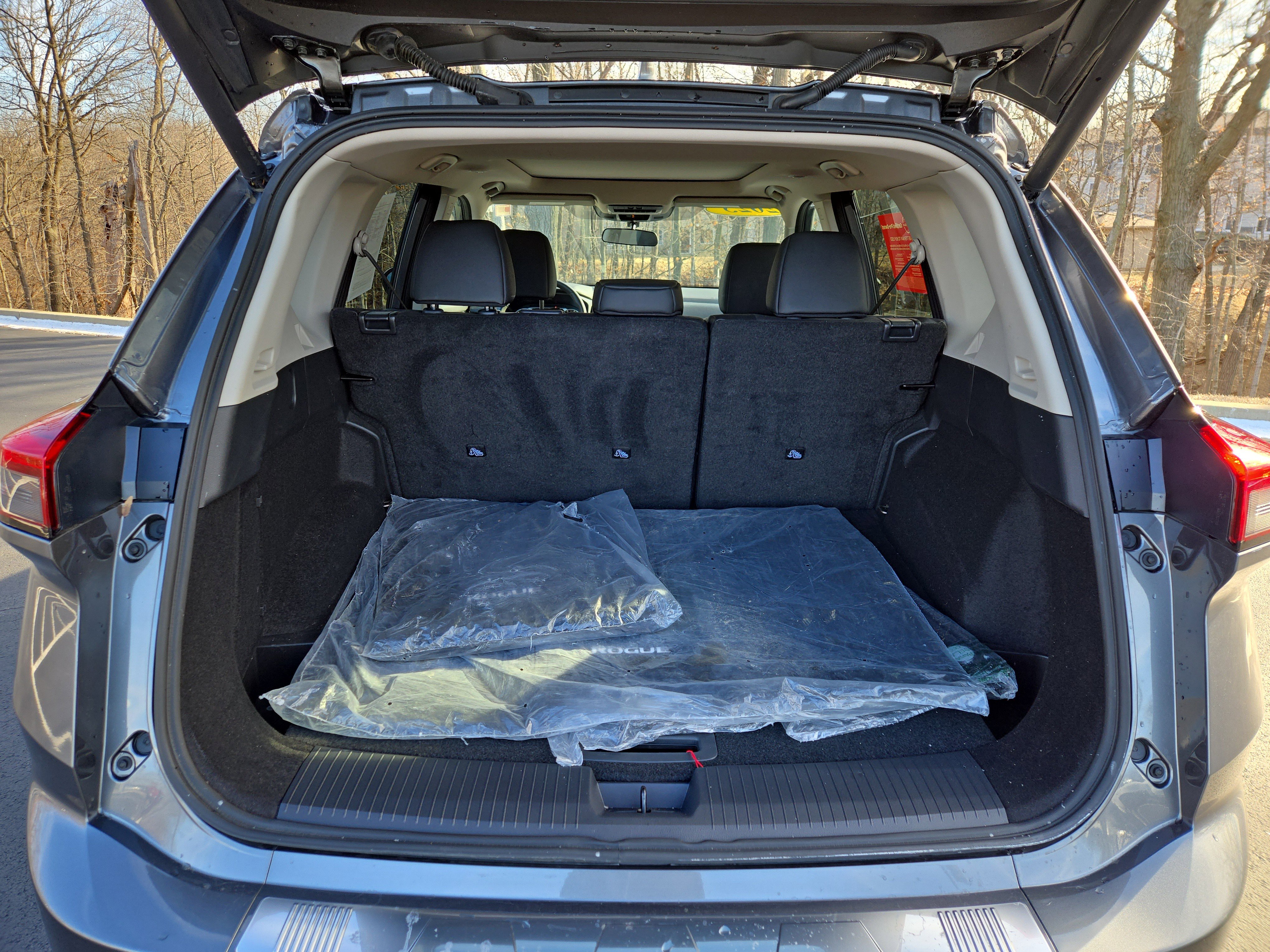 Certified 2025 Nissan Rogue SV w/ SV Premium Package image 10