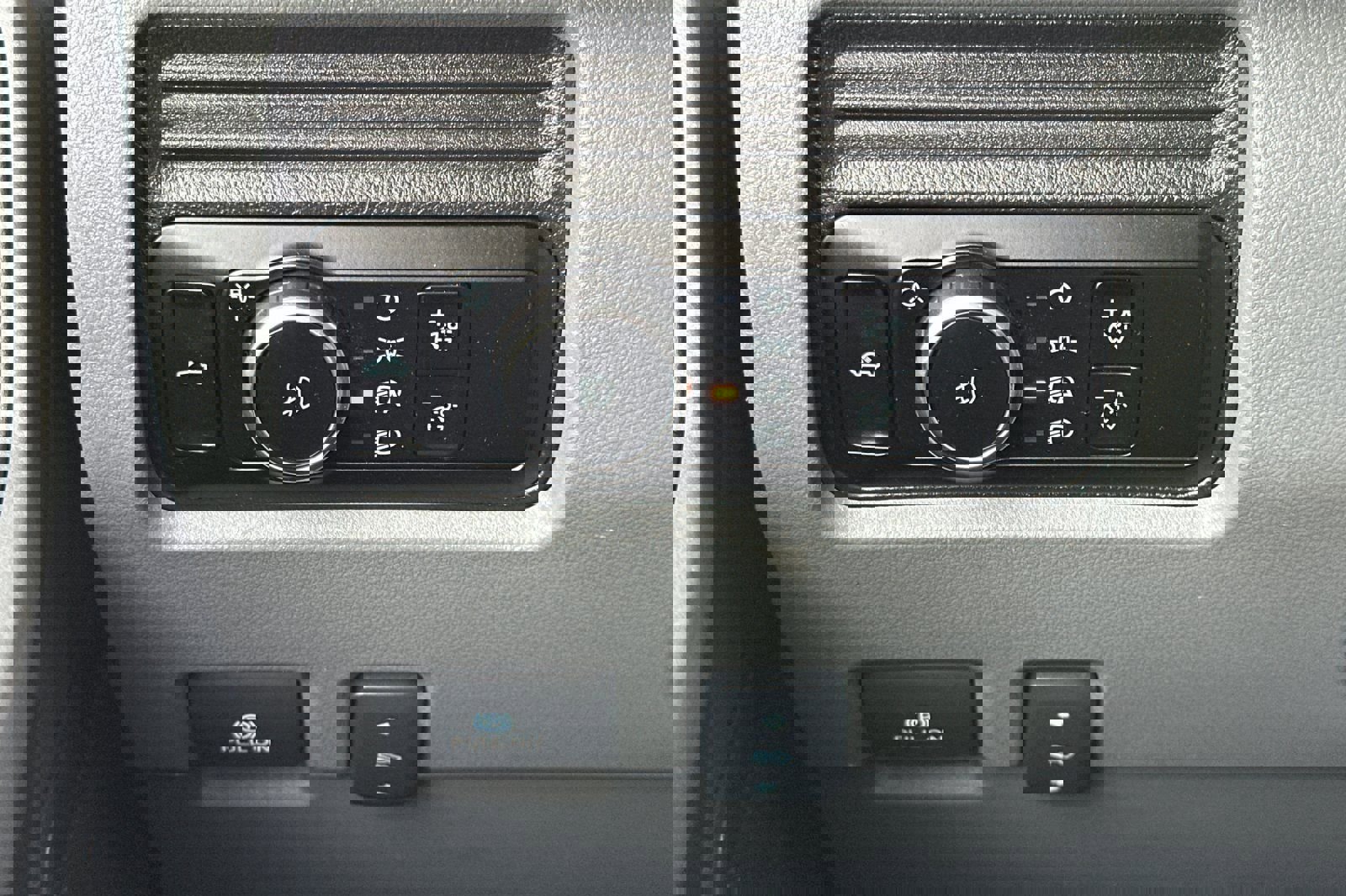 Used 2023 Ford F350 XLT w/ 360-Degree Camera Package image 28