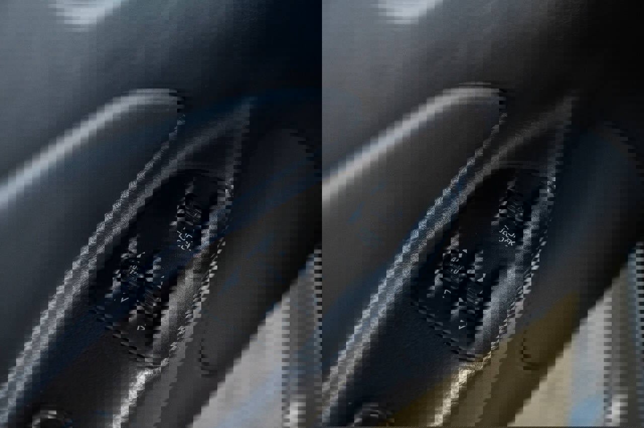 Used 1999 Plymouth Prowler RWD image 31