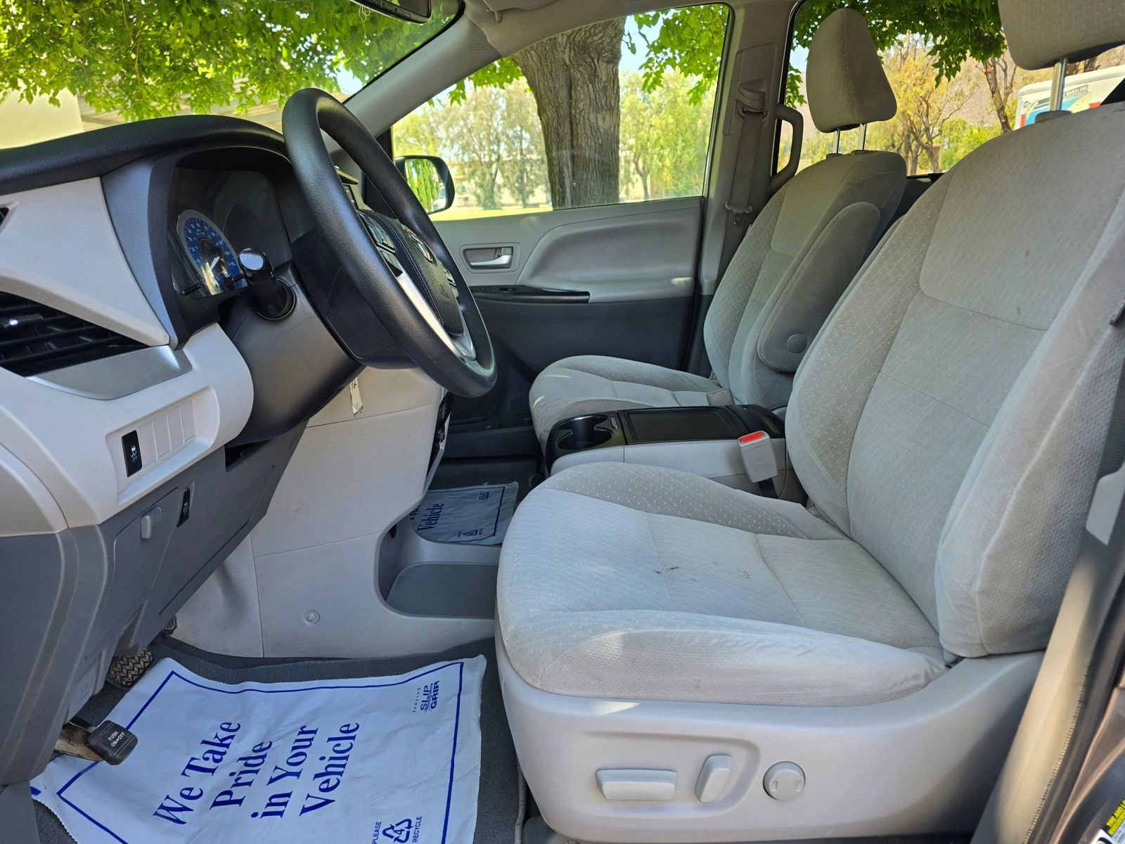 Used 2019 Toyota Sienna LE image 11