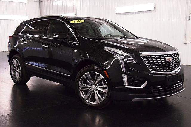 Used 2025 Cadillac XT5 Premium Luxury image 1