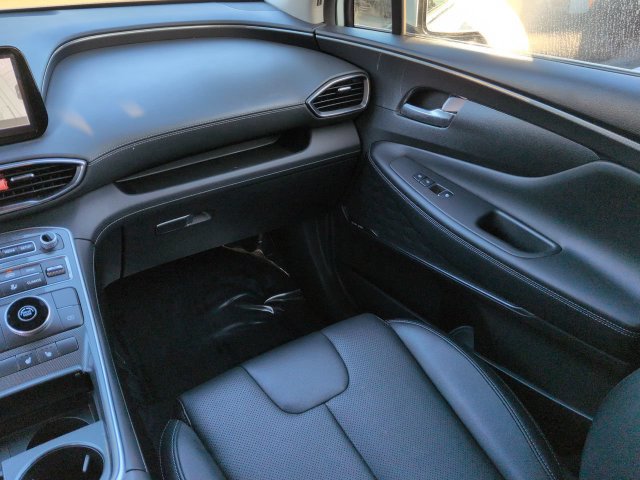 Used 2023 Hyundai Santa Fe SEL w/ Premium Package FWD image 16