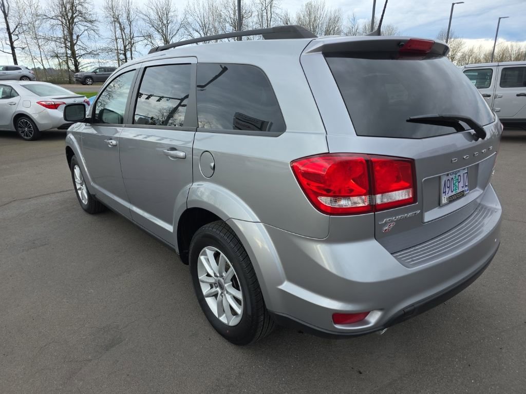 Used 2018 Dodge Journey SXT w/ Premium Group image 3