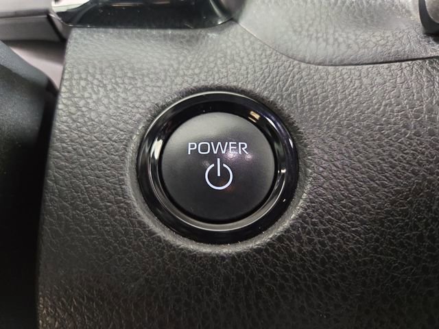 Used 2025 Toyota Camry SE image 24