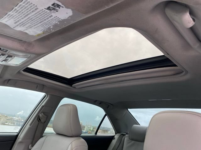 Used 2014 Toyota Camry XLE w/ Leather Package FWD image 12