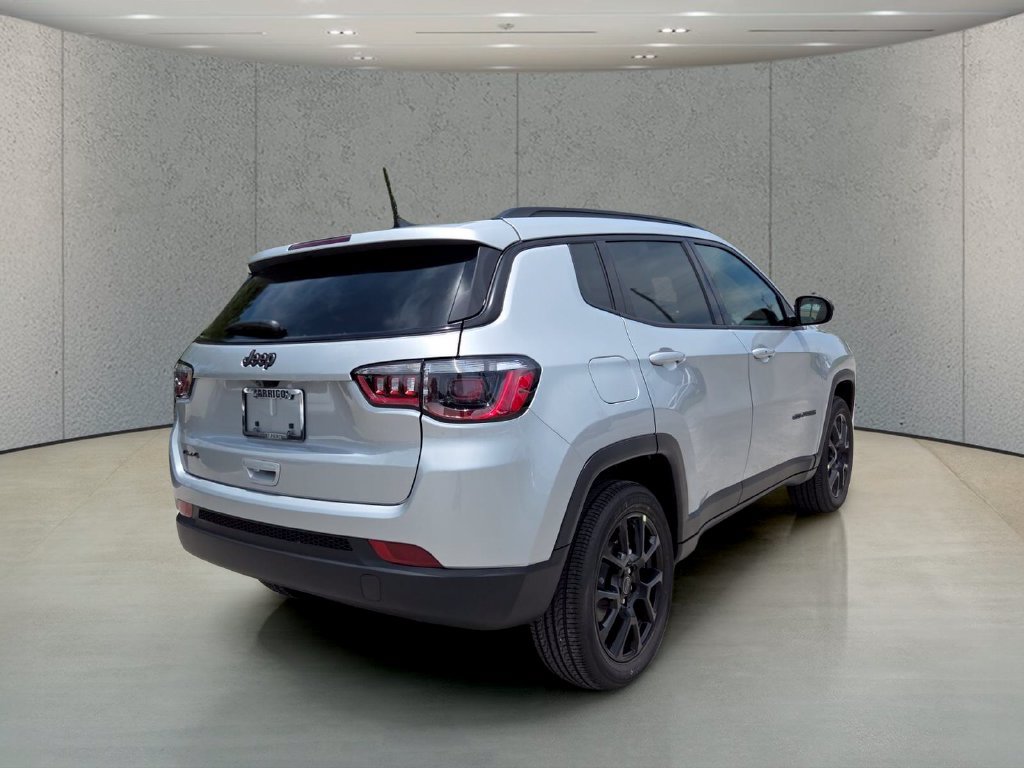 New 2026 Jeep Compass Latitude AWD/4WD image 4