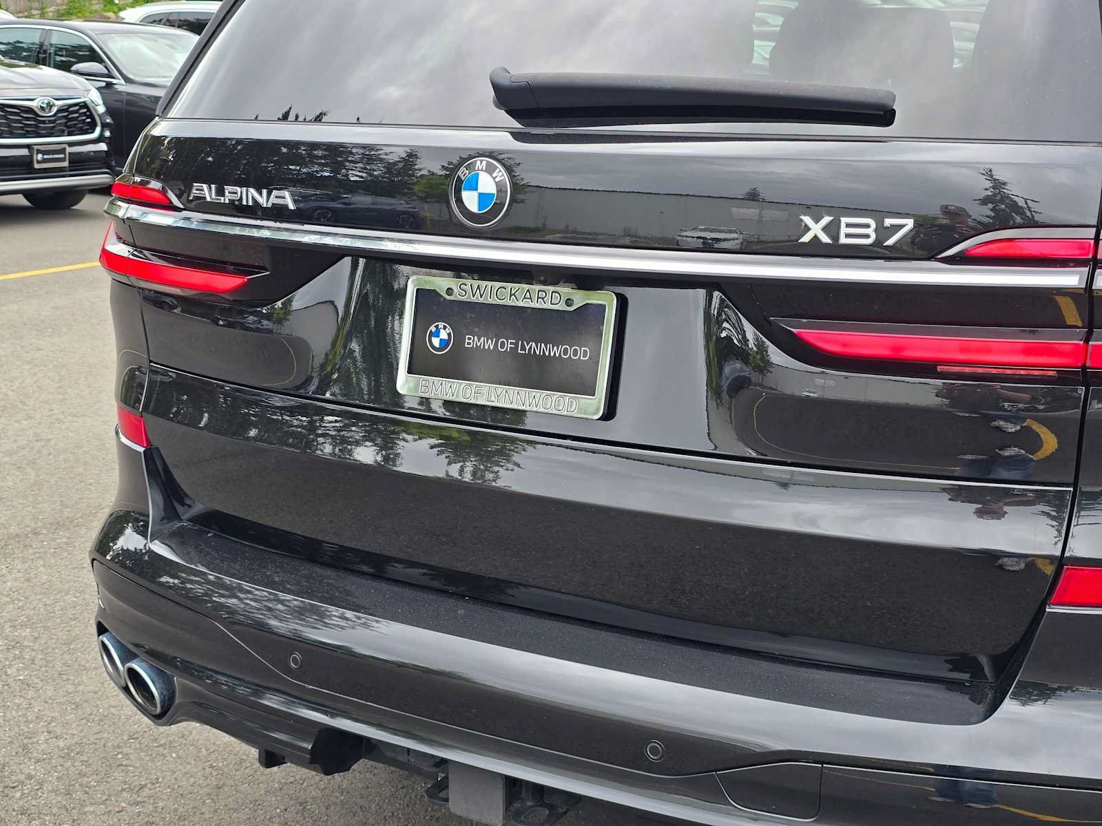 Used 2023 BMW ALPINA XB7 AWD/4WD image 13