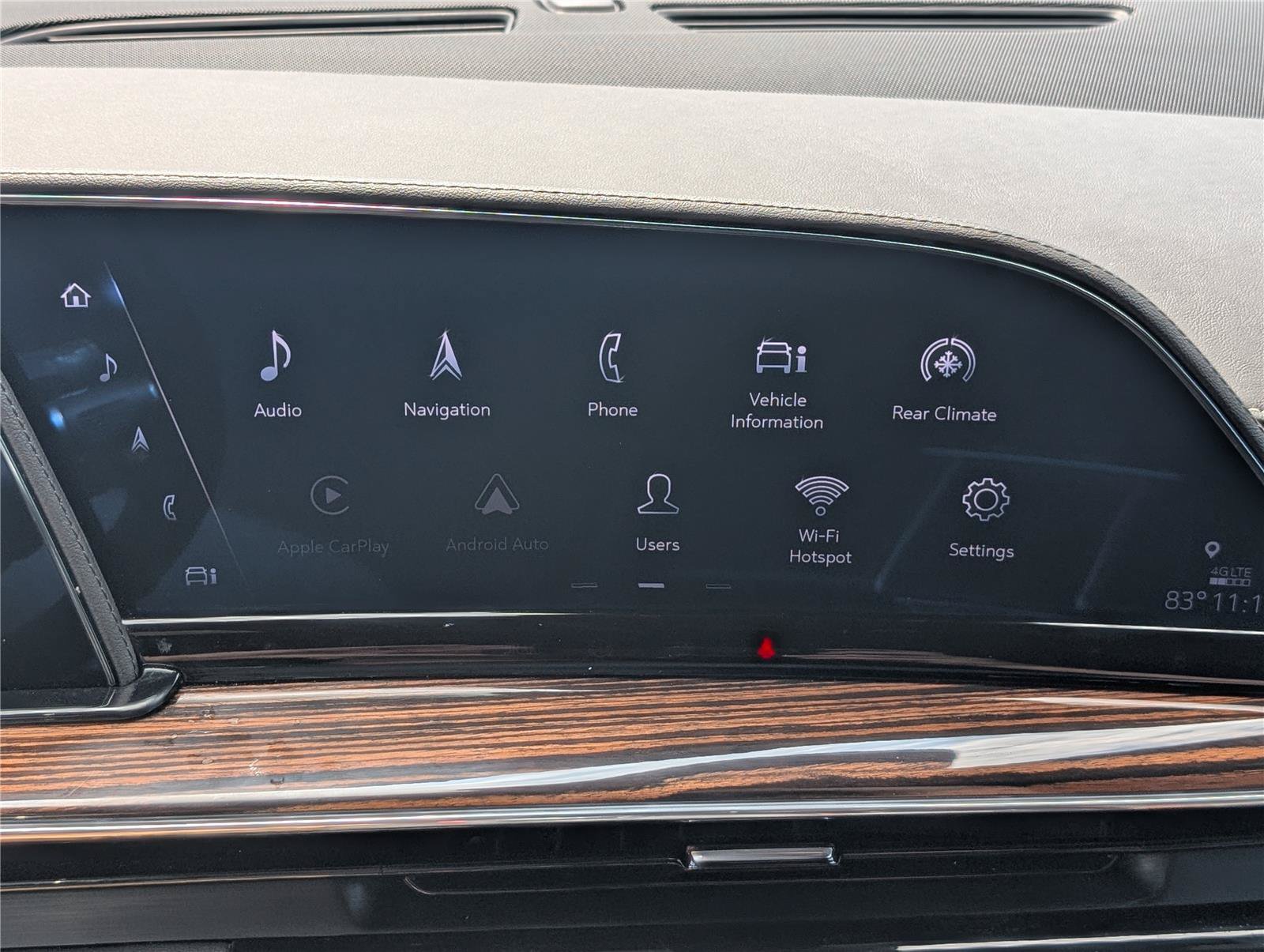 Used 2023 Cadillac Escalade Luxury AWD/4WD image 33