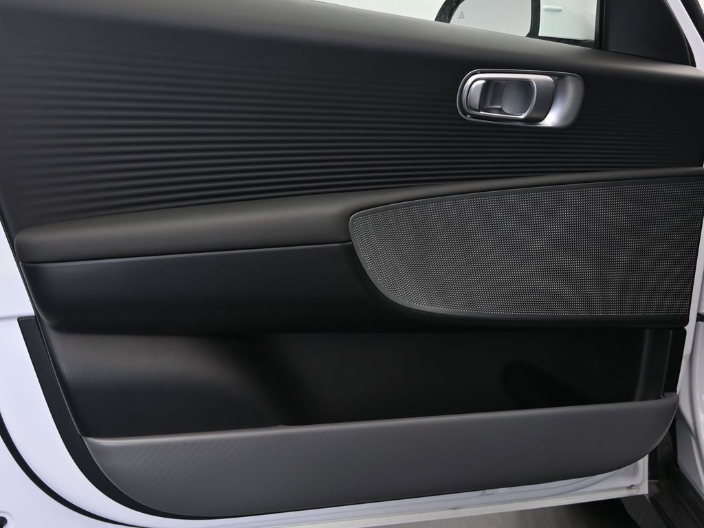 New 2025 Hyundai Ioniq 6 SE image 23