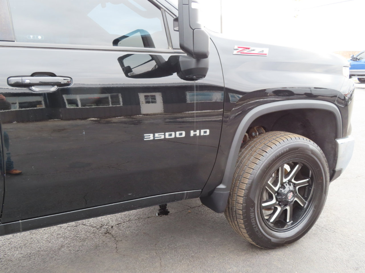 Used 2024 Chevrolet Silverado 3500 LT w/ Safety Package image 27