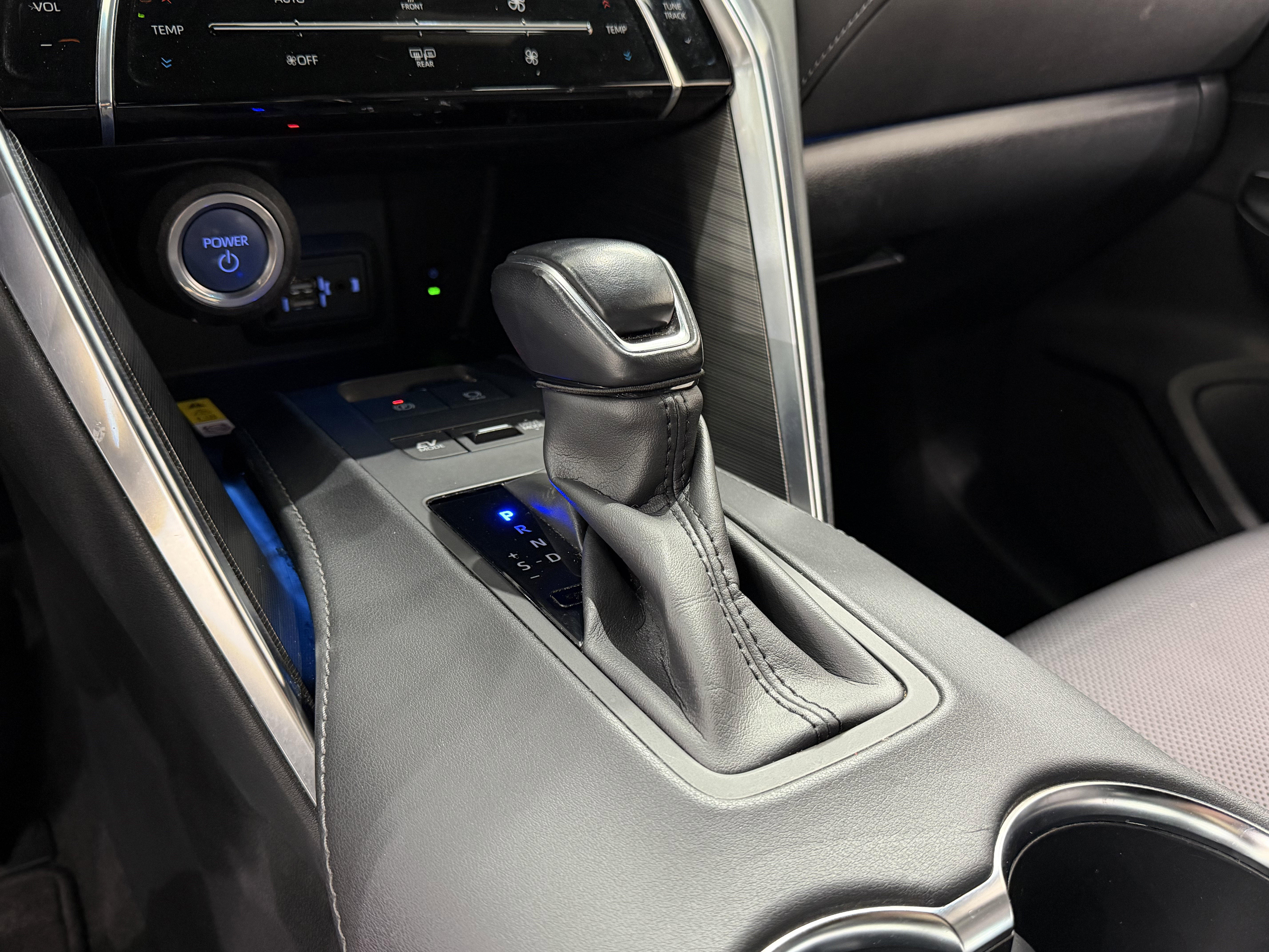 Used 2021 Toyota Venza XLE w/ Softex Package image 32