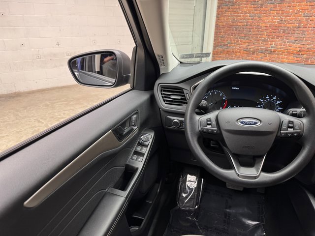 Used 2022 Ford Escape SE image 13